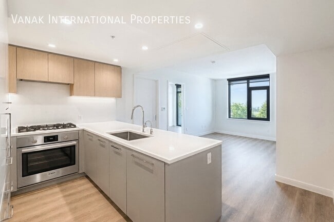 Photo - Brand New O2 Metrotown | 2 Bed, 2 Bath + Den Prime Metrotown Location
