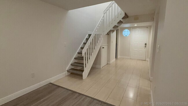 612 N University Dr