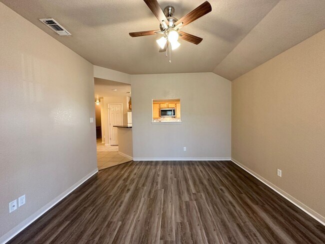 Photo - 3008 Dannen Ct