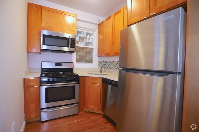 Building Photo - 195 Webster Ave Unit 1 Rental