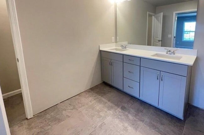 Photo - 111 Millers Ln