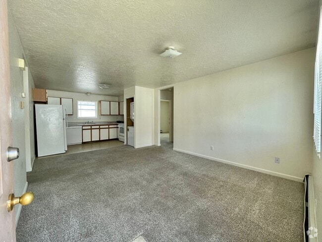 Building Photo - 2117 9th Ave Unit B Rental
