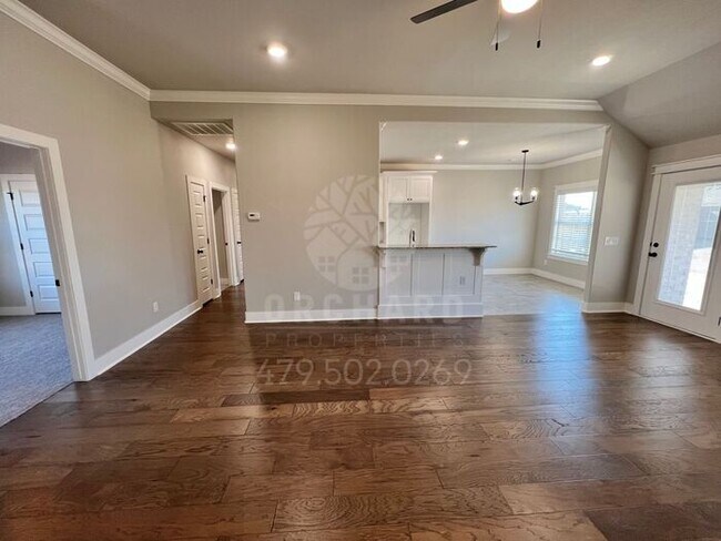 Single-Family Home- Desirable Clearwood Plan - 10 Month Lease Only
