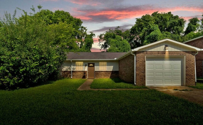 Photo - 1434 E Cedar Ln