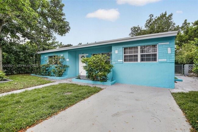 Photo - 6238 Hayes St