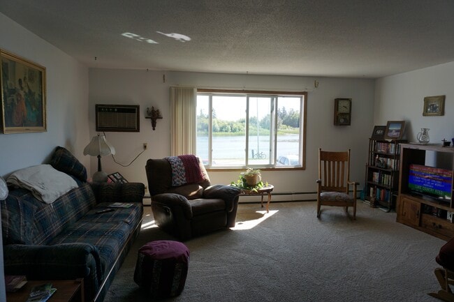 Building Photo - 411 River St NE Unit 7 Rental