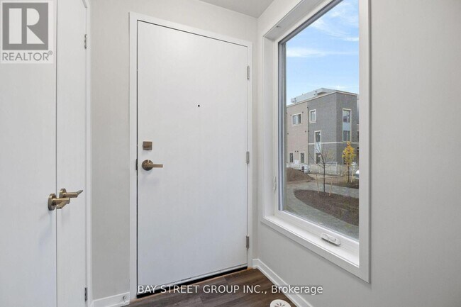 Photo - 31 Honeycrisp Cres