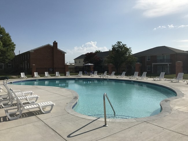 Photo - Chapel Hill Apartments