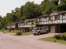 Kenyon Court Townhouse exterior photo