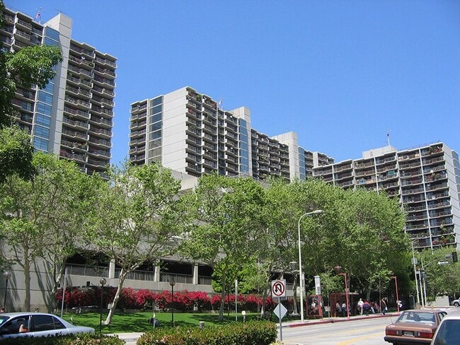 Photo - 255 S Hill St Unit #255