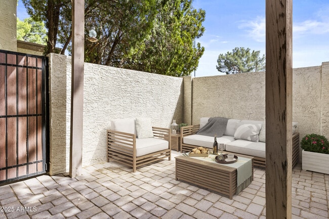 Building Photo - 6007 N 79th St Rental