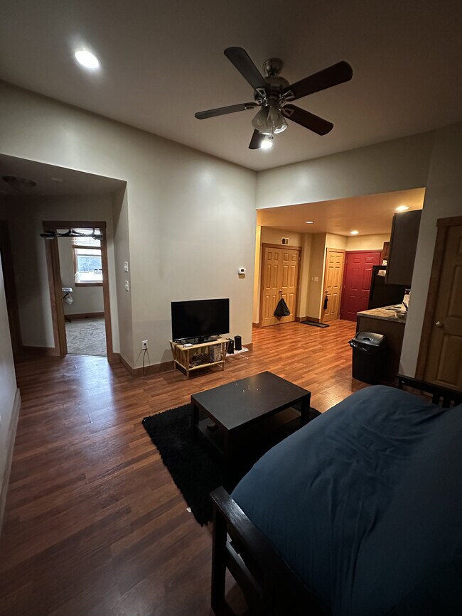 Photo - 81 Fall St Unidad A