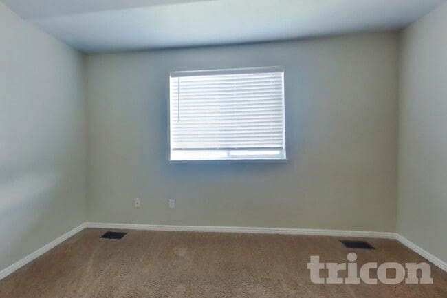 Photo - 1902 N 2895 W