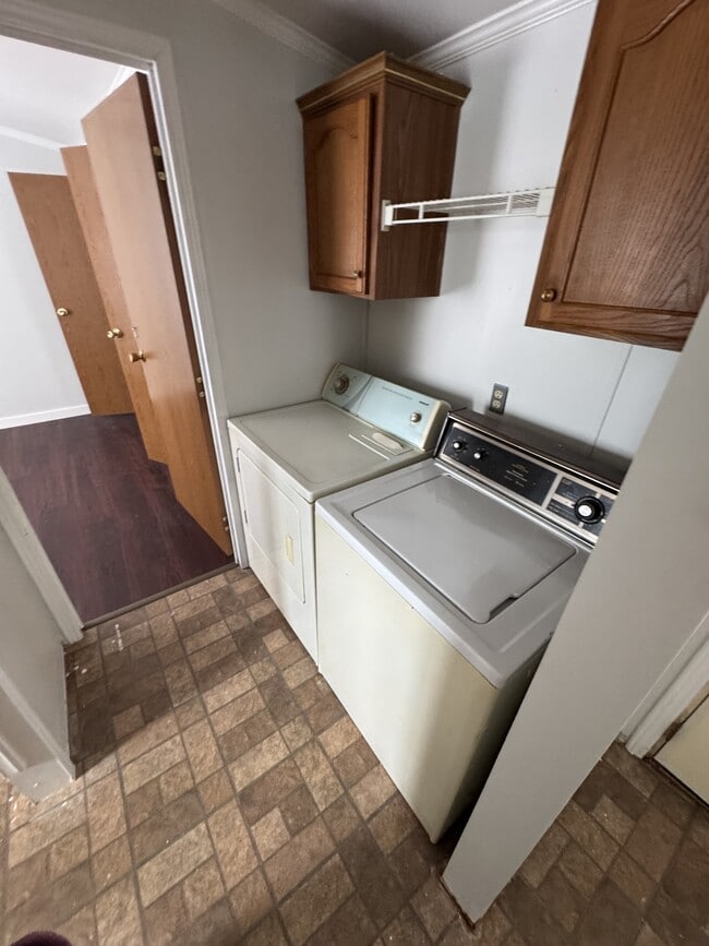 Photo - 189 Commercial St