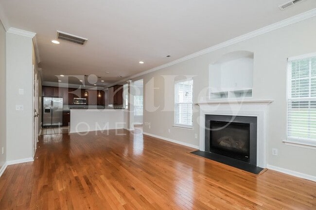 Photo - 4183 Shadetree Dr