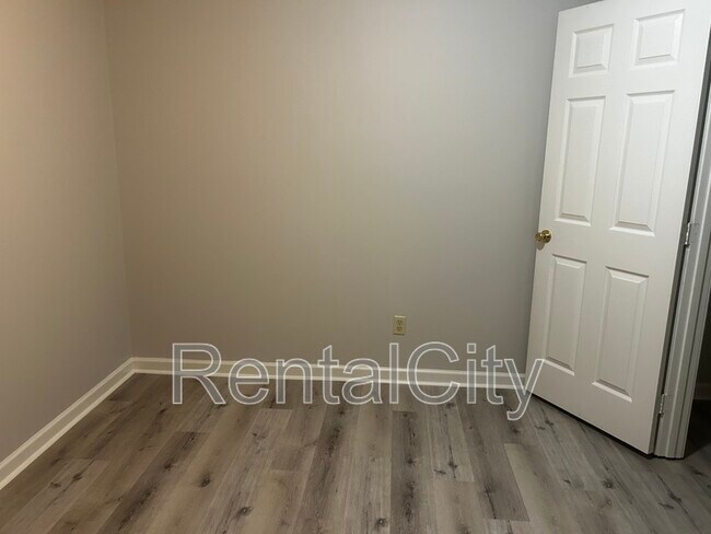 Photo - 606 E Cooper St Unit B