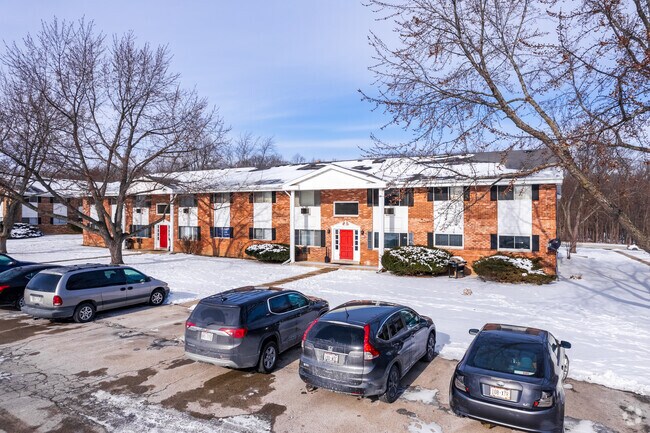 Photo - Applewood Village Apartments