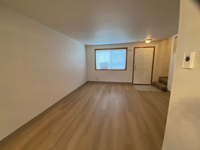 4257 Wintergreen Cir Unit 103