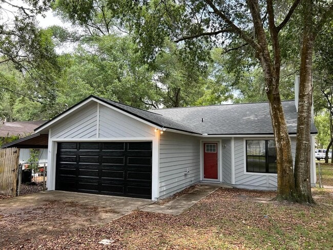 Building Photo - 12977 Beaubien Rd Rental