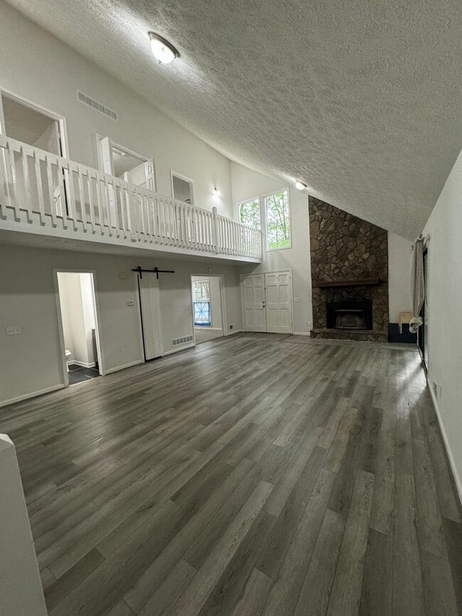 Photo - 4870 Wade Valley Way