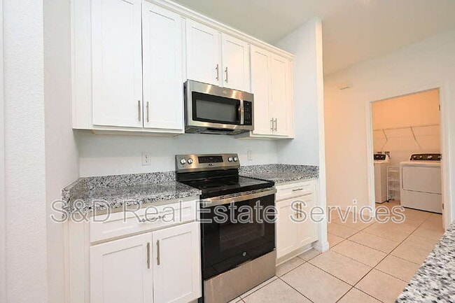 Photo - 685 Crown Rose Dr