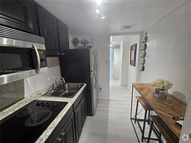 Building Photo - 18071 Biscayne Blvd Unit 1402 Rental