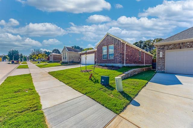 Photo - 2005 Nokota Pkwy