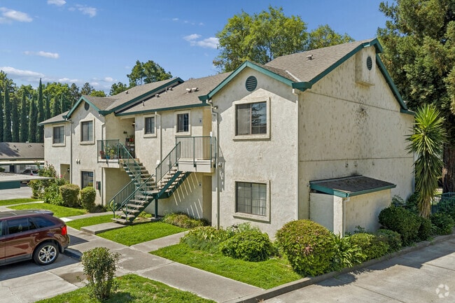 Primary - Country Hollow Apartments