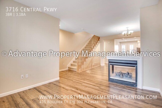 Photo - 3716 Central Pkwy