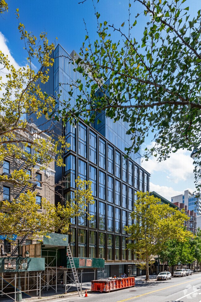 Photo - 145 Central Park N