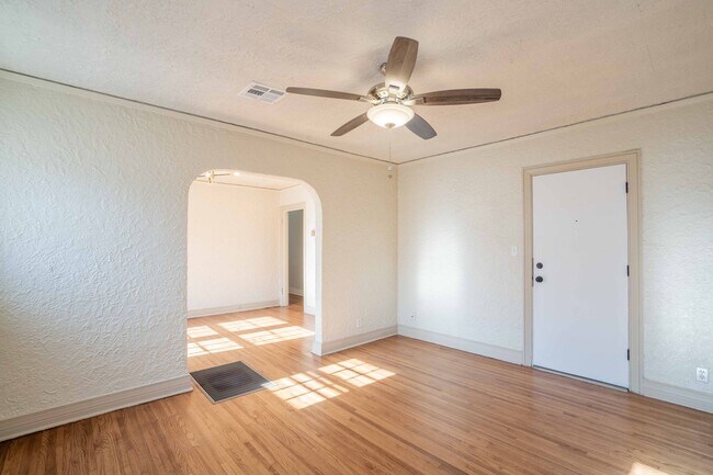 Photo - 1220 S Zunis Ave Unit 1222