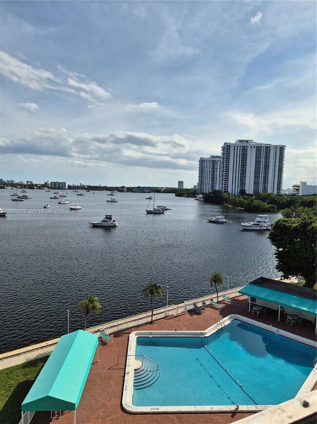 Photo - 2910 Point E Dr