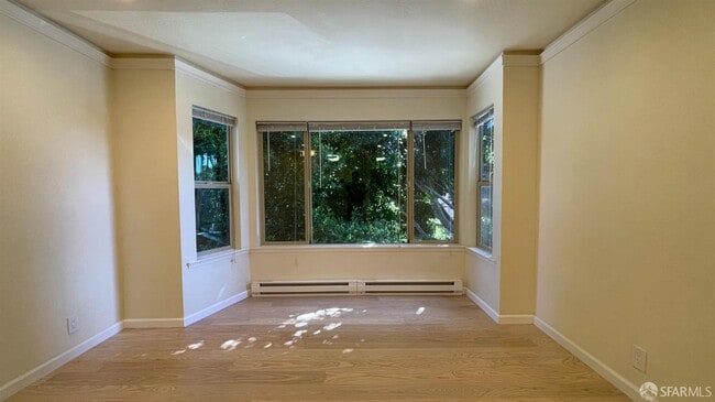 Building Photo - 1900 Sutter St Rental