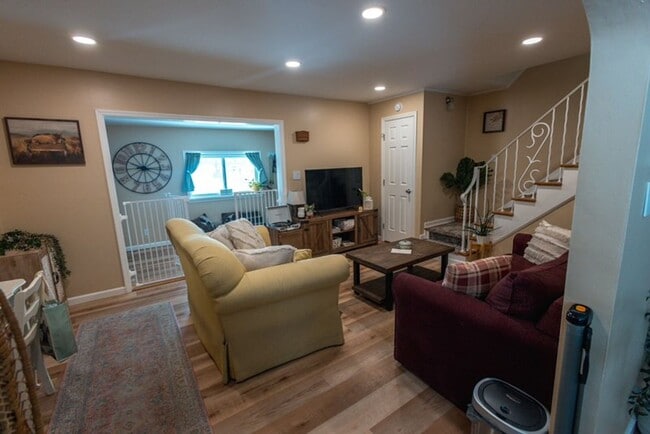 Photo - Remodeled 2BR House