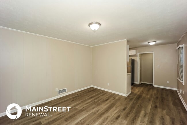 Photo - 5348 The Savoy