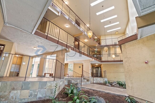 Photo - 1085 Murrieta Blvd