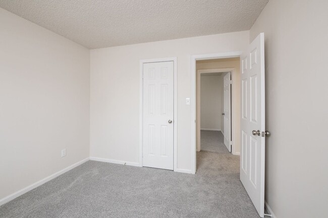 Photo - Newly Renovated 3 Bedrooms 2.5 Bathroom Home