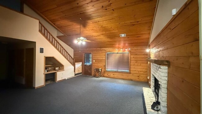 Photo - 3851 State Hwy 71 House