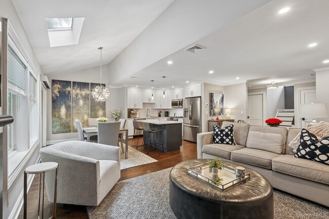 Photo - 159 Birchwood Cl