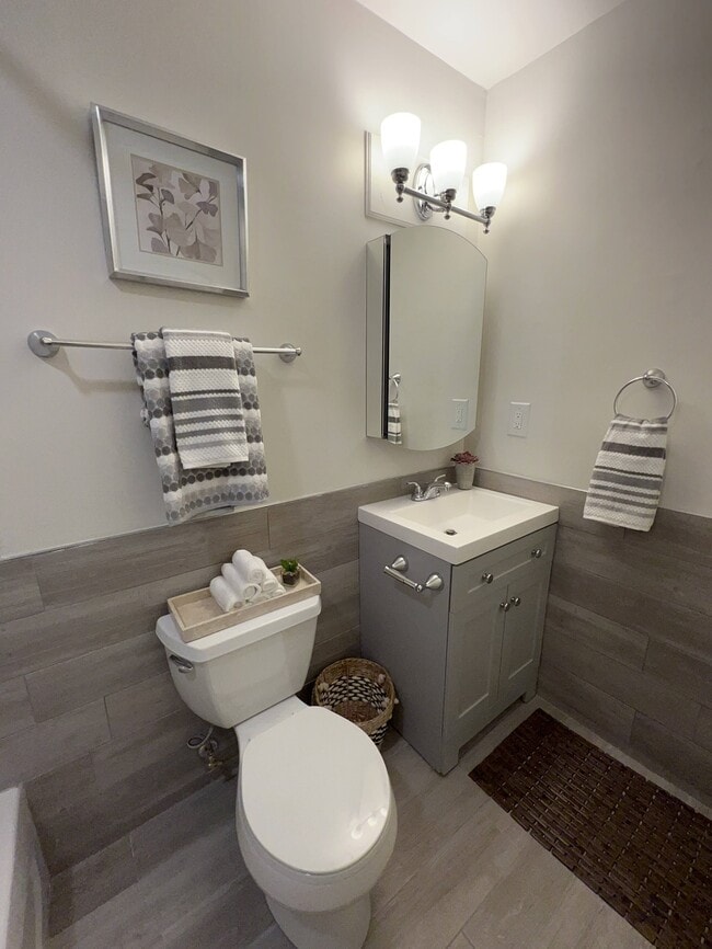 Second view of decorated bathroom