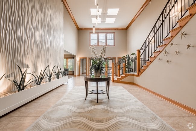 Building Photo - The Laurel West Rental