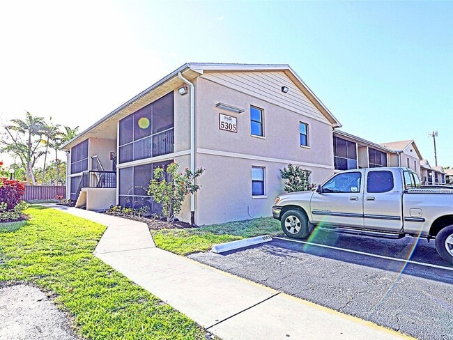 Building Photo - Mystic Gardens 5305-506 Unit 5305 Summerlin Rd. 506