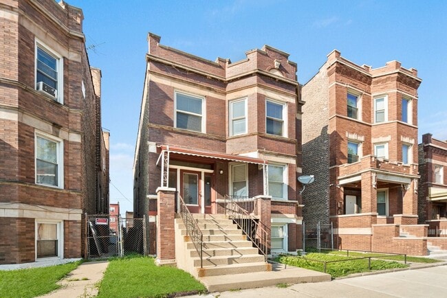 Photo - 4116 W Cermak Rd Unit 2