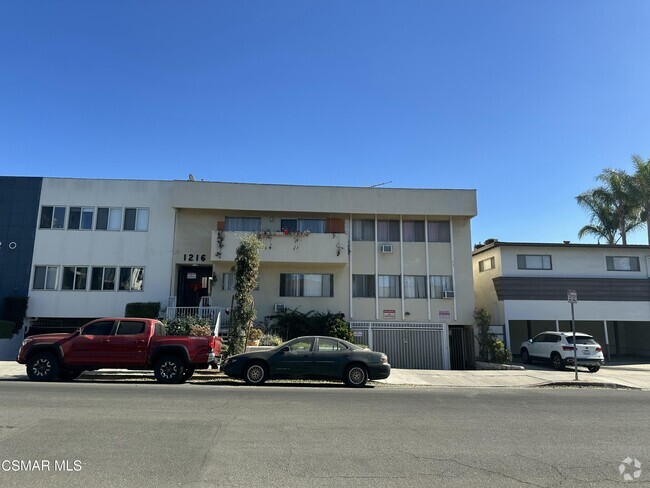 Building Photo - 1216 Formosa Ave Rental