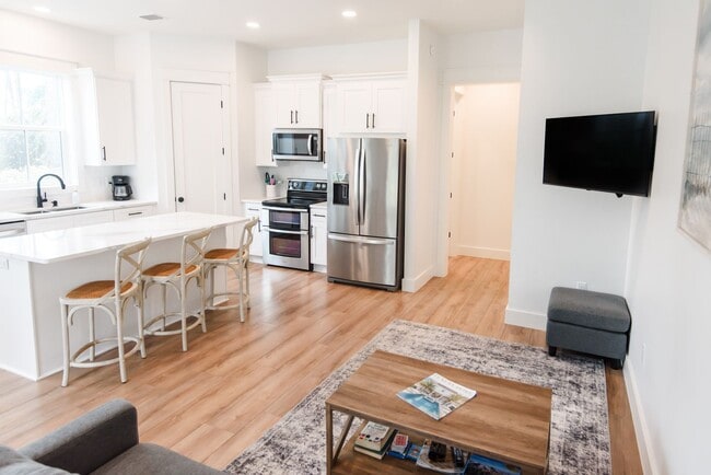 Photo - Elegant 4-Bedroom Home in Lakeside at Blue...