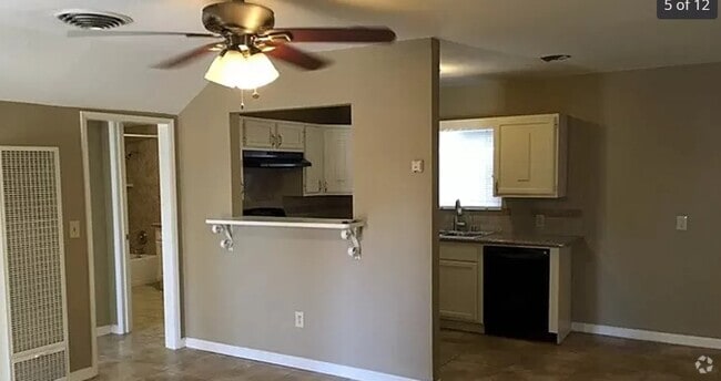 Building Photo - 1306 unit B Rental