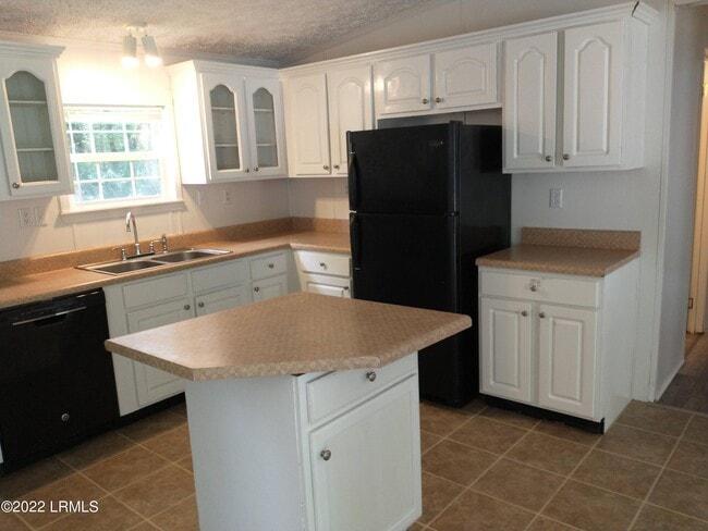 Photo - 48 Cleveland Dr