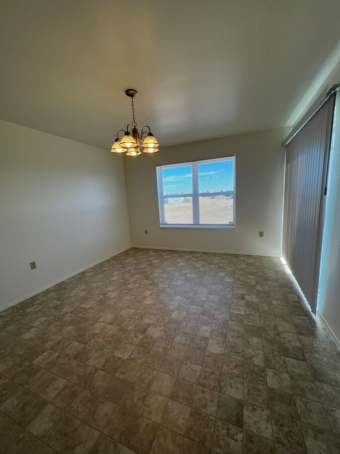 Photo - 1387 Dakota Dr