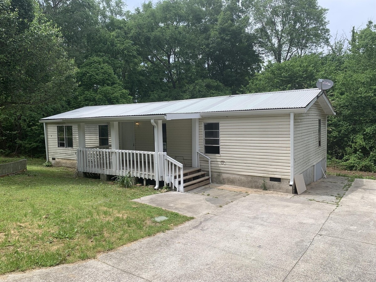 Photo - 6806 Skyview Dr SE