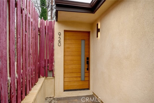 Photo - 920 University